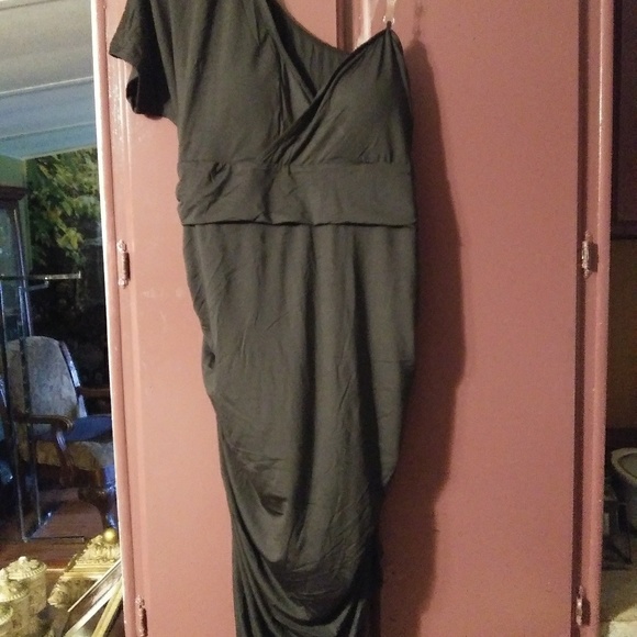 Dress - Picture 4 of 7